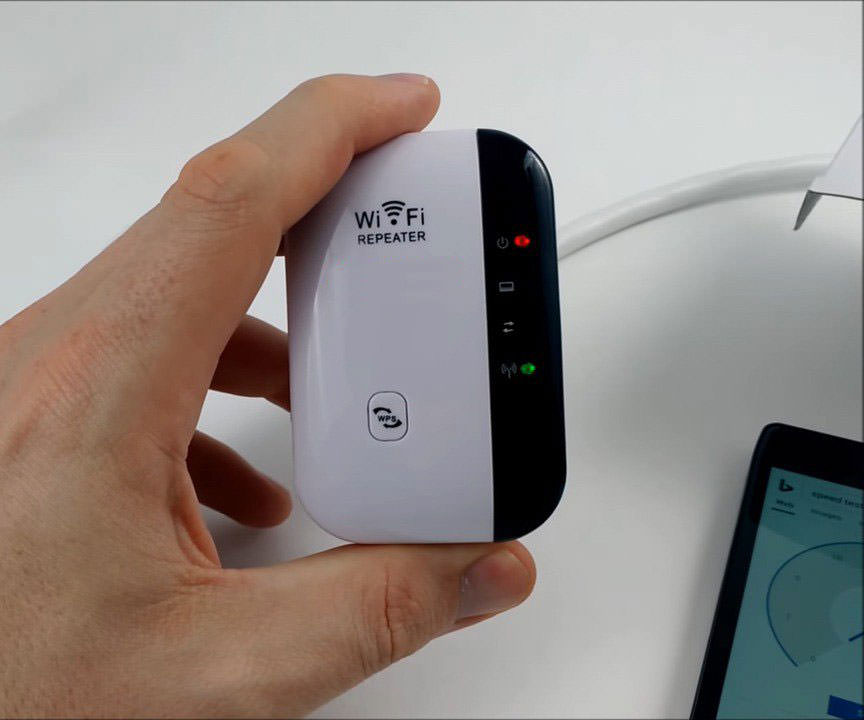 superboost-wi-fi-tiny-device-fixes-slow-wi-fi-and-exposes-greedy